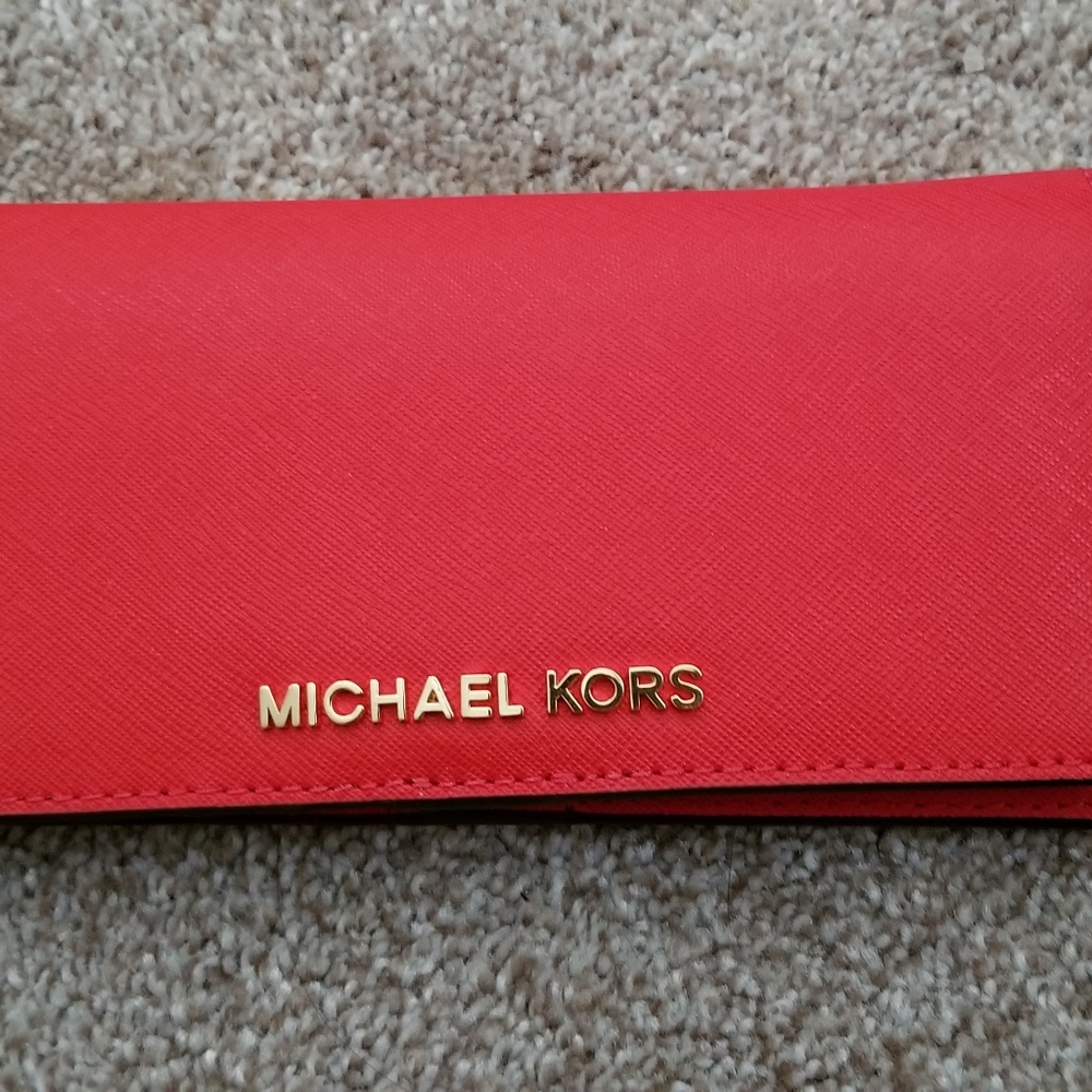 Michael Kors jet set wallet